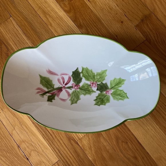 Beautiful N.S. Gustin Christmas Dish - Rare Find - Picture 2 of 6